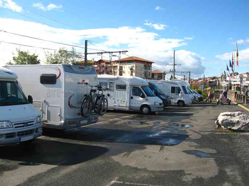 Parking Camping Car Saint Jean De Luz 64 - Saint Jean de Luz - PHOTOS - AIRES SERVICE - CAMPING-CAR